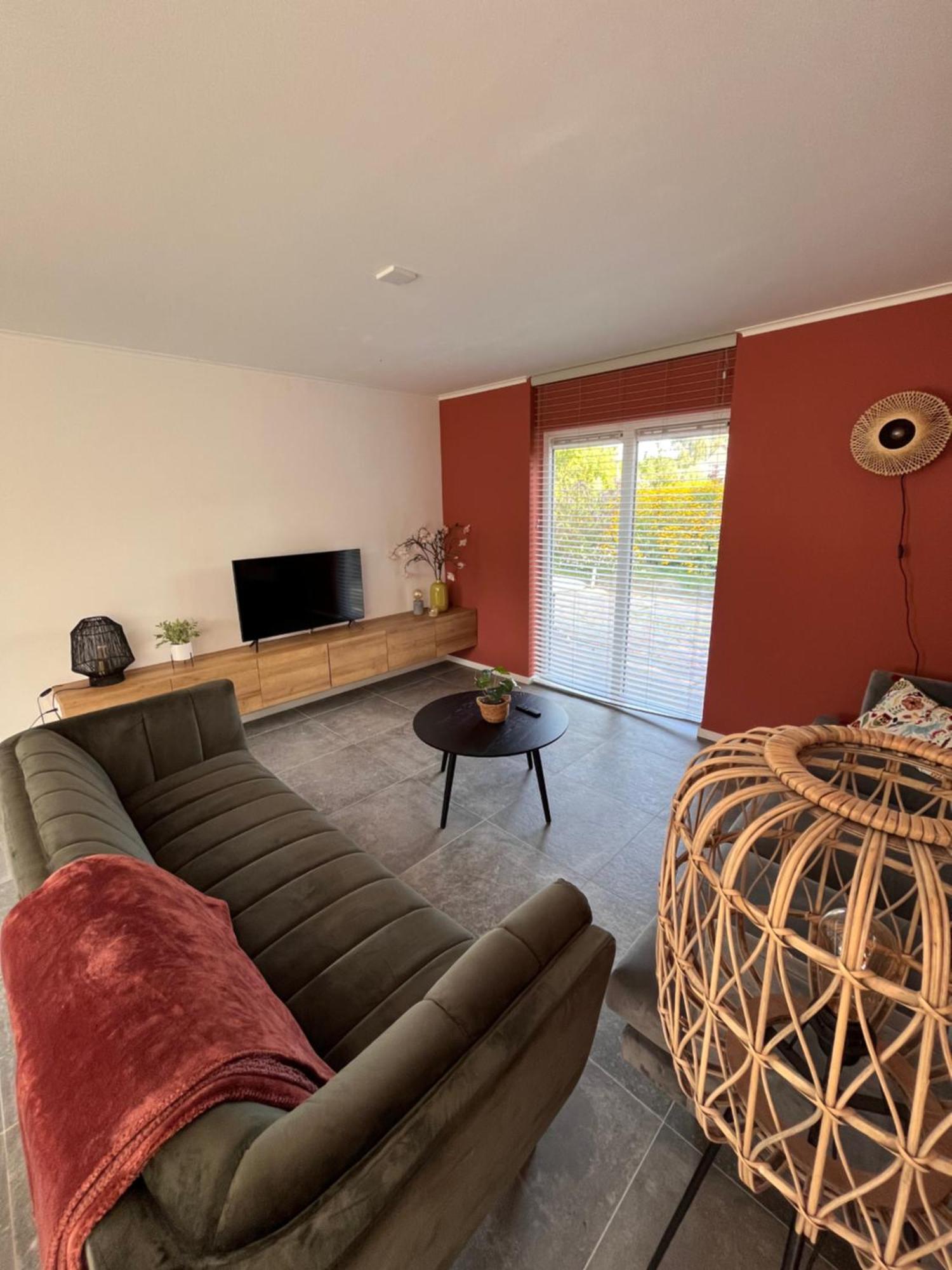 Cosy Vacation Home With Large Fenced Garden 布勒伊尼瑟 外观 照片